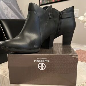 Giani Bernini Abalina Black Ankle Boots